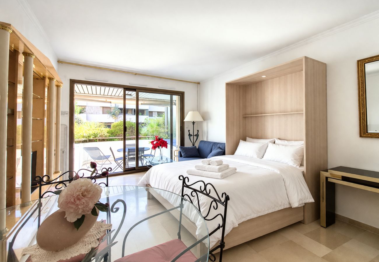 Studio in Cannes - Studio apartment in Gray d'Albion, central Cannes - 50 meters from La Croisette