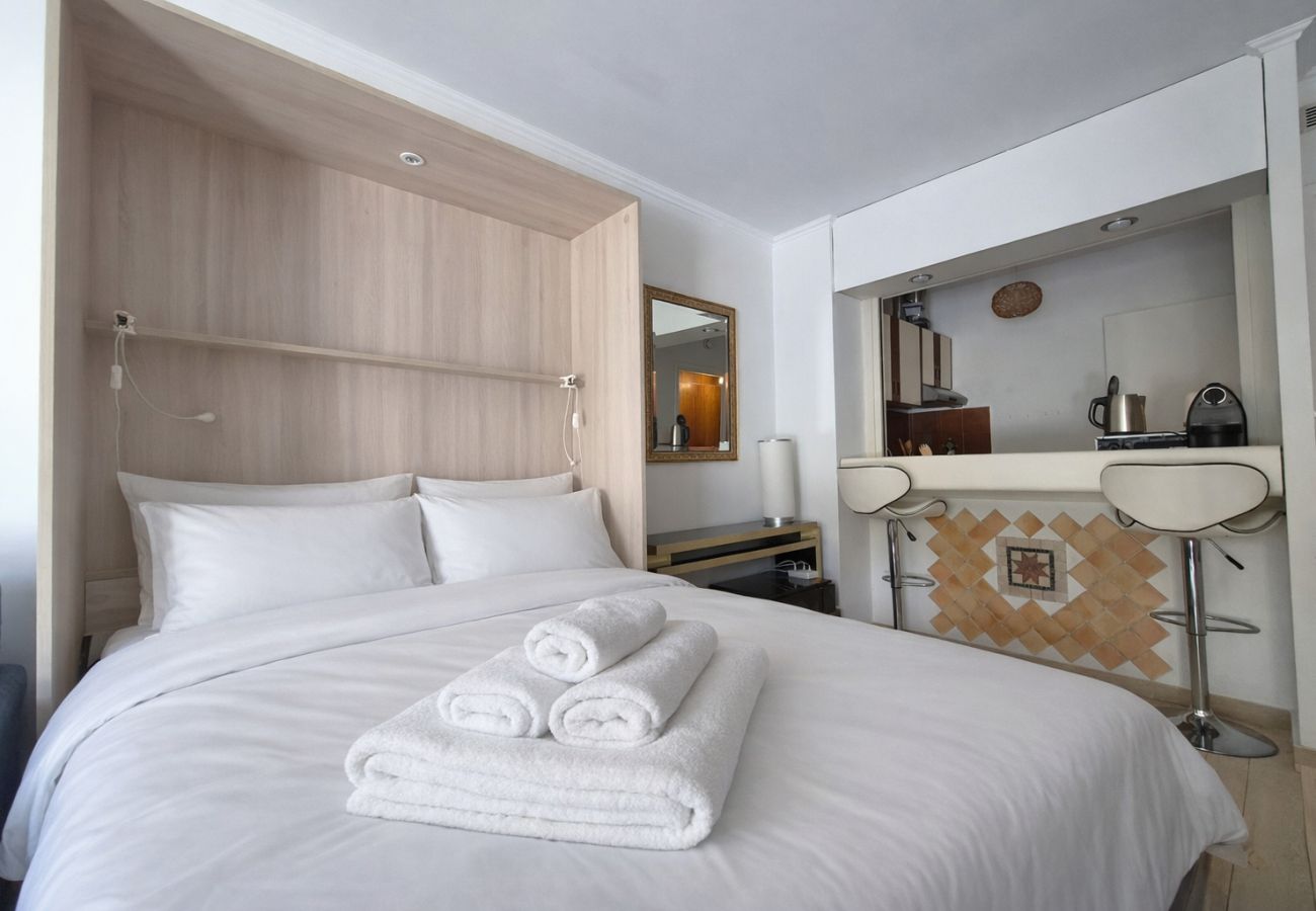 Studio in Cannes - Studio apartment in Gray d'Albion, central Cannes - 50 meters from La Croisette
