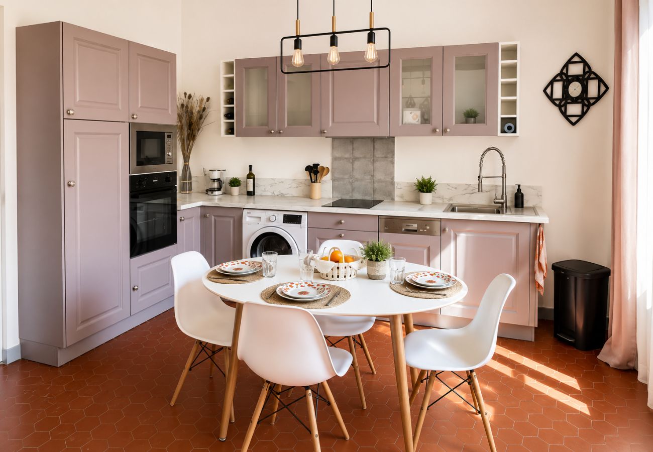 Apartment in Cannes - 2-room, air-conditioned apartment in central Cannes—500 meters from the beach