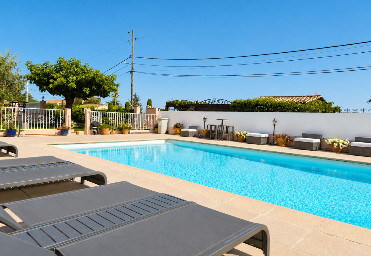 Villa in Mandelieu-la-Napoule - Luxurious 8-bedroom villa with air conditioning and a private pool in the hills