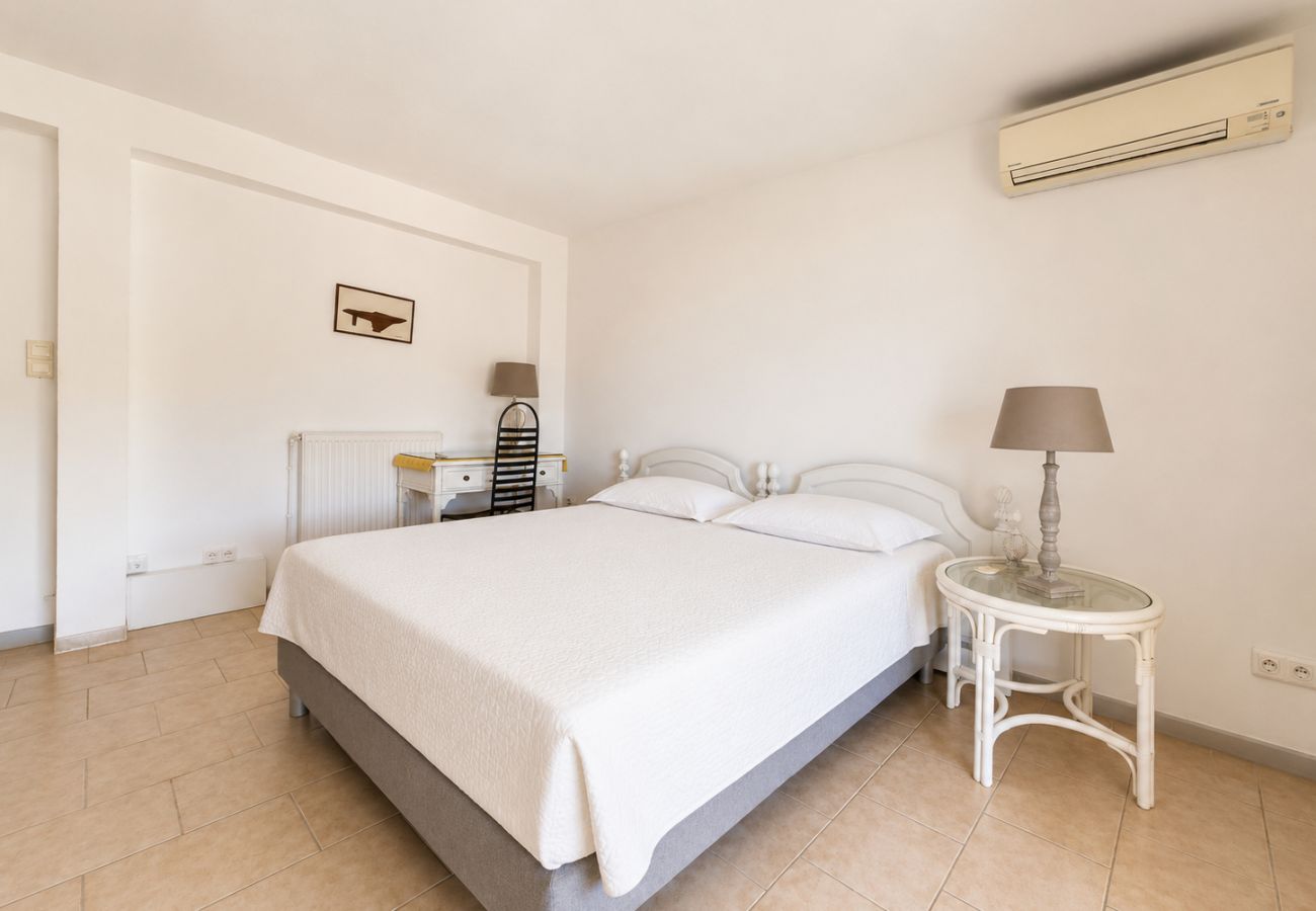 Villa in Vallauris - 6-Bedroom Villa with Panoramic sea Views and Pool - Super Cannes