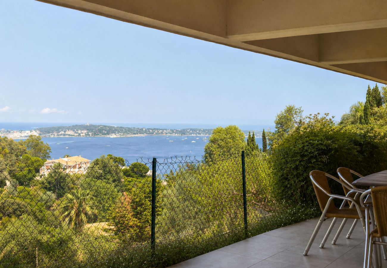 Villa in Vallauris - 6-Bedroom Villa with Panoramic sea Views and Pool - Super Cannes