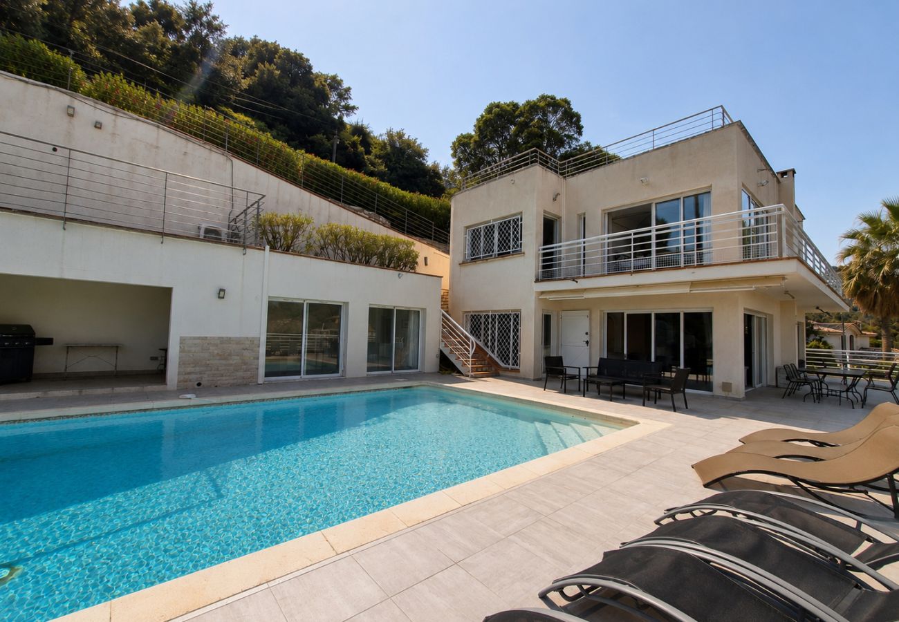 Villa in Vallauris - 6-Bedroom Villa with Panoramic sea Views and Pool - Super Cannes