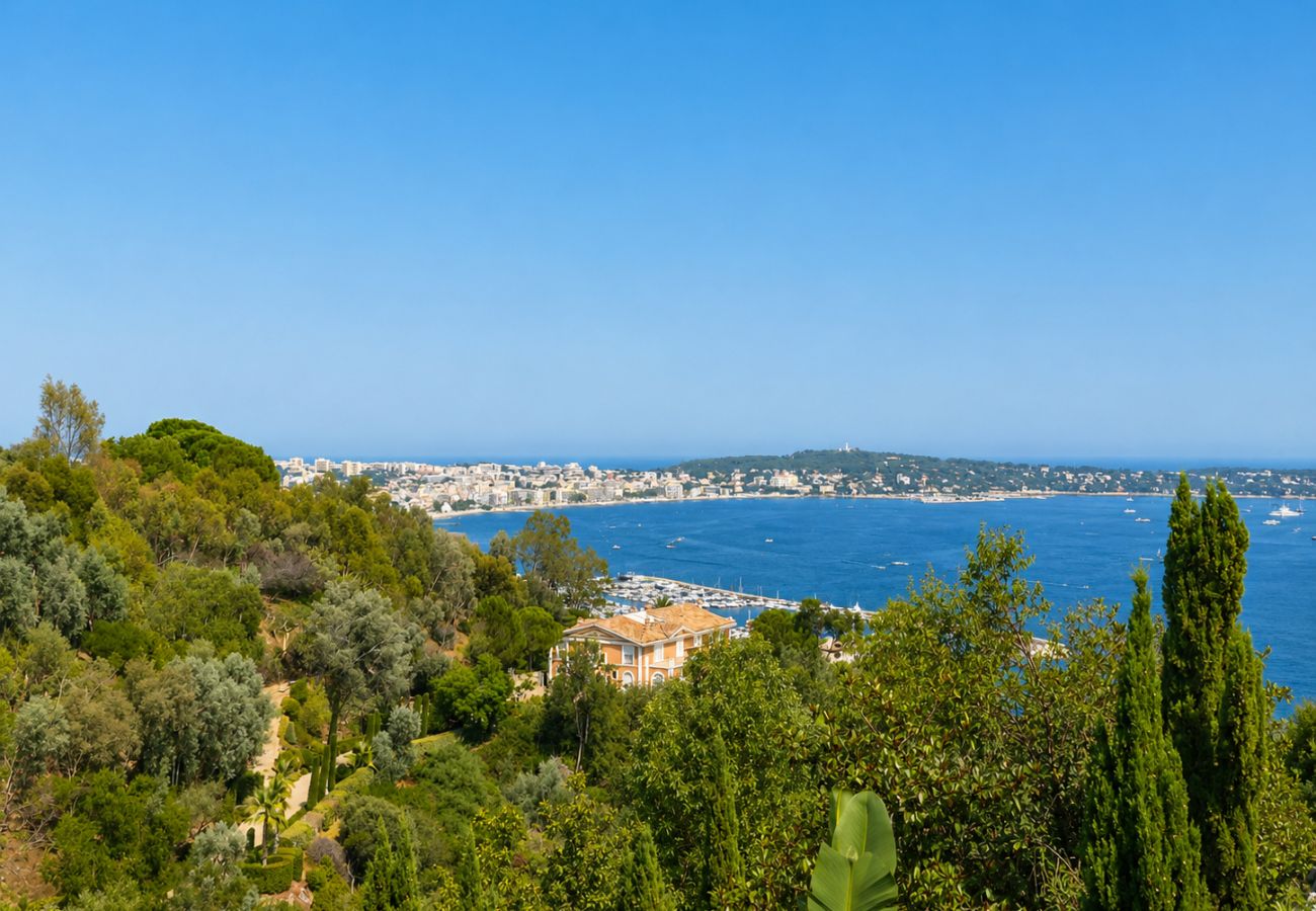 Villa in Vallauris - 6-Bedroom Villa with Panoramic sea Views and Pool - Super Cannes