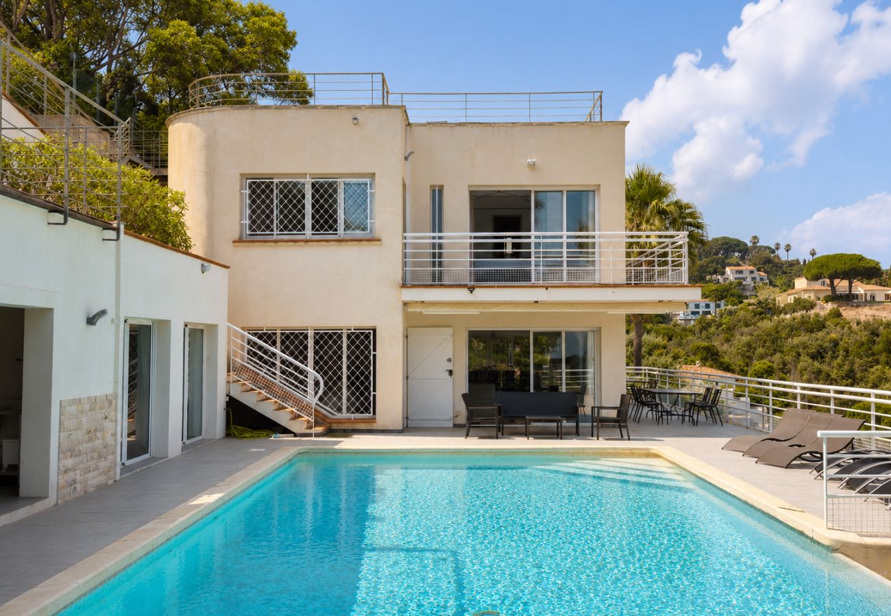 Villa in Vallauris - 6-Bedroom Villa with Panoramic sea Views and Pool - Super Cannes
