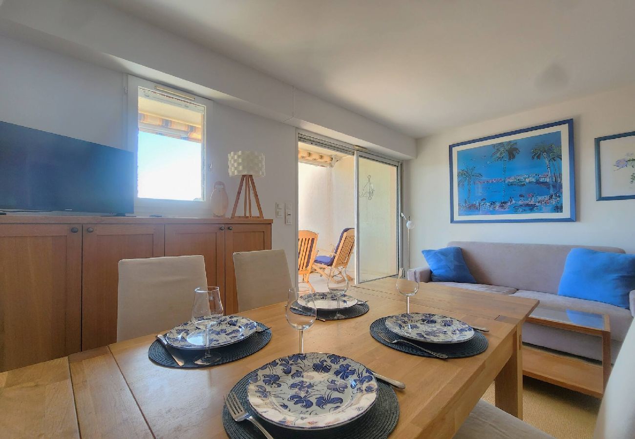 Appartement à Théoule-sur-Mer - Magnifique 2p vue mer et piscine 