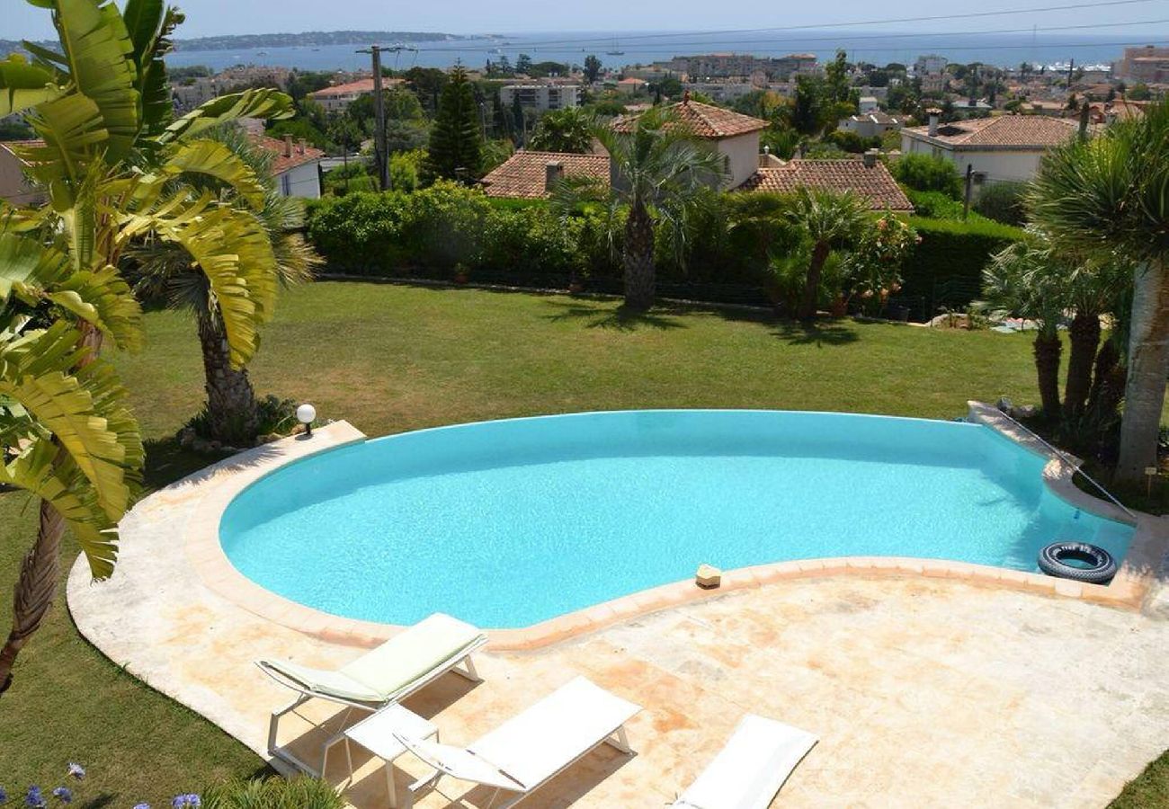 Maison à Vallauris - Villa 4 chambres vue mer et piscine privée 