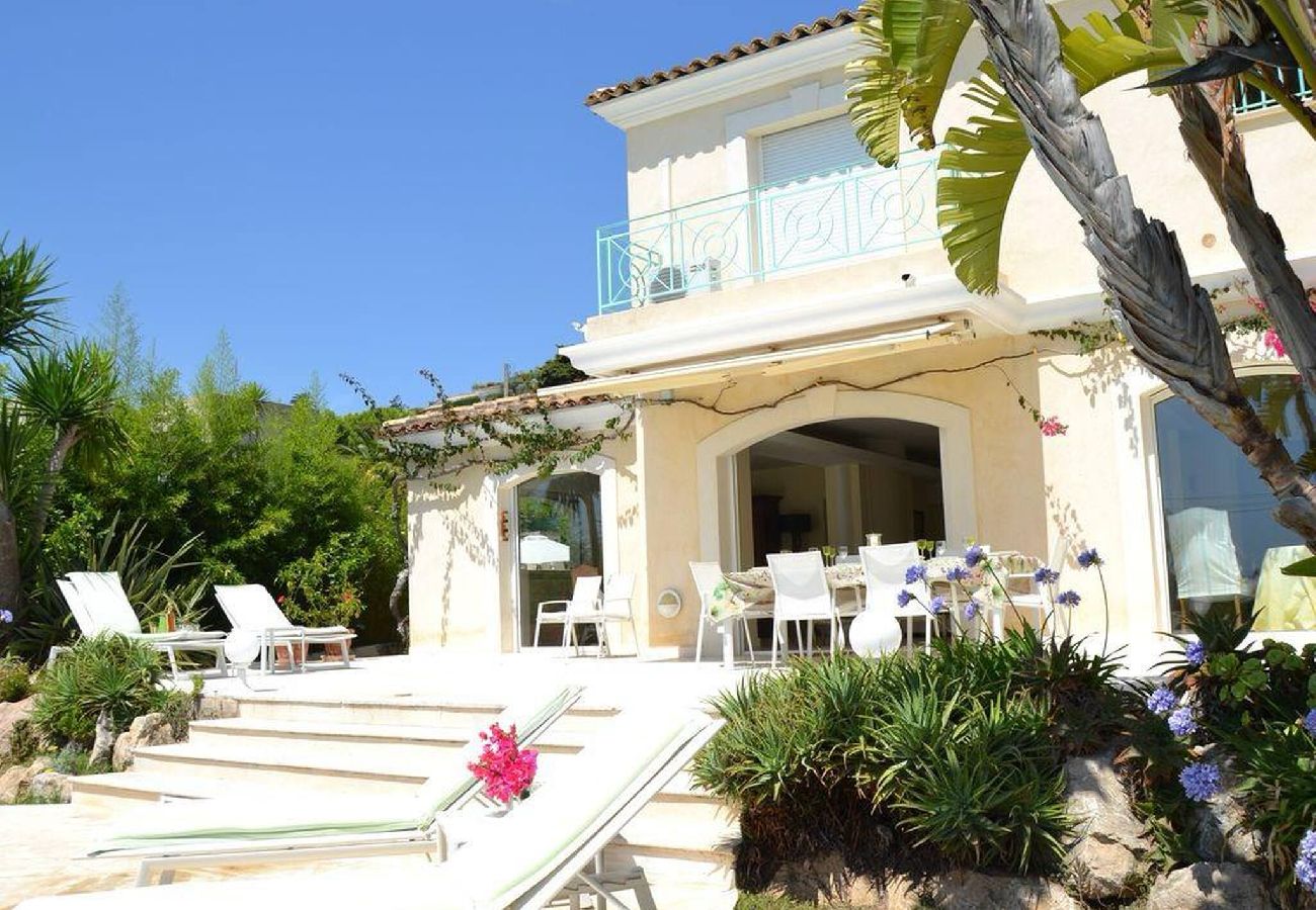 Maison à Vallauris - Villa 4 chambres vue mer et piscine privée 