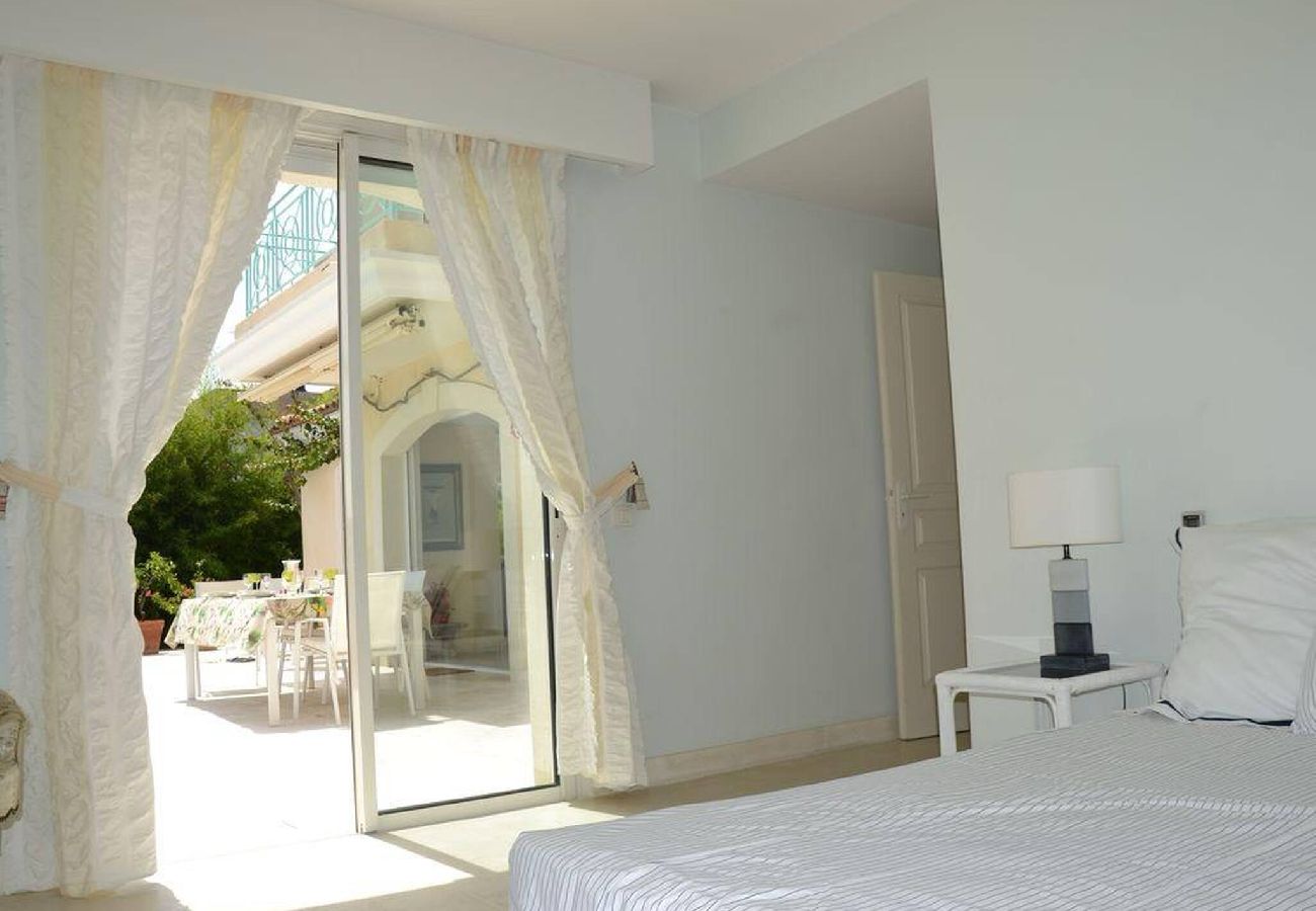 Maison à Vallauris - Villa 4 chambres vue mer et piscine privée 