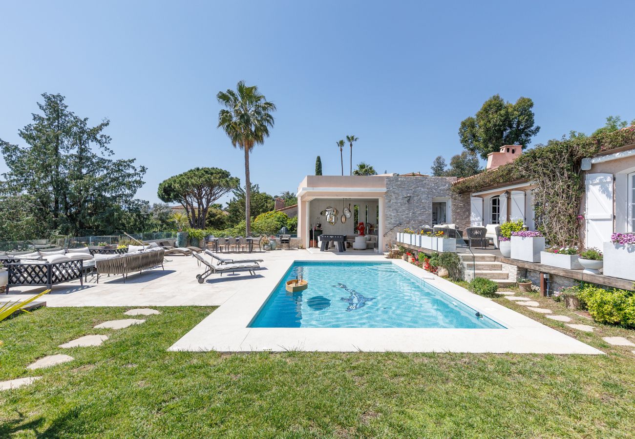 Villa à Mandelieu-la-Napoule - Luxueuse villa 7 chambres avec piscine & jacuzzi
