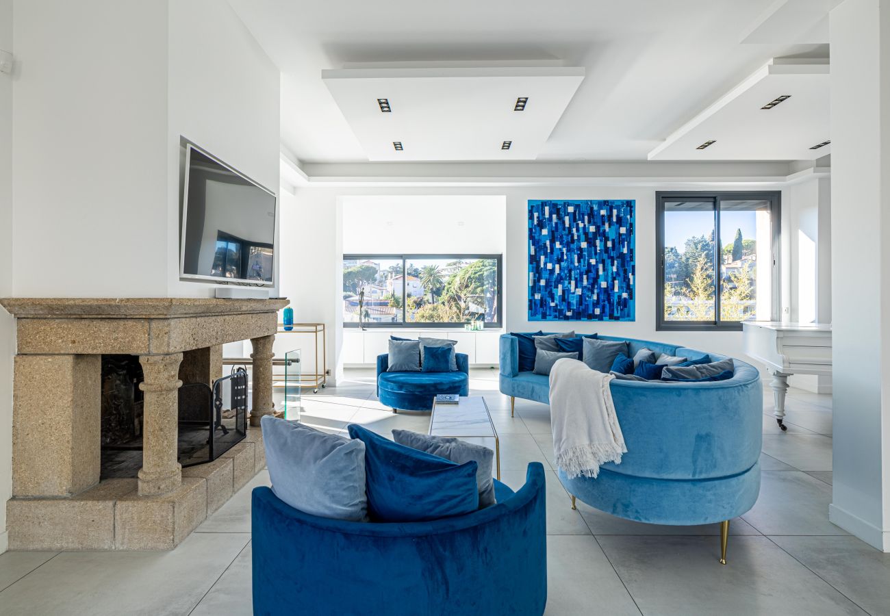 Villa à Cannes - Luxueuse villa 6 chambres avec piscine & sauna