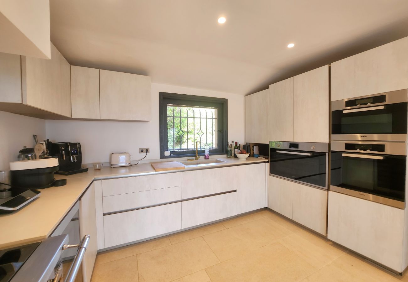 Villa à Mougins - Luxueuse villa 5ch 570m² Mougins - Piscine 