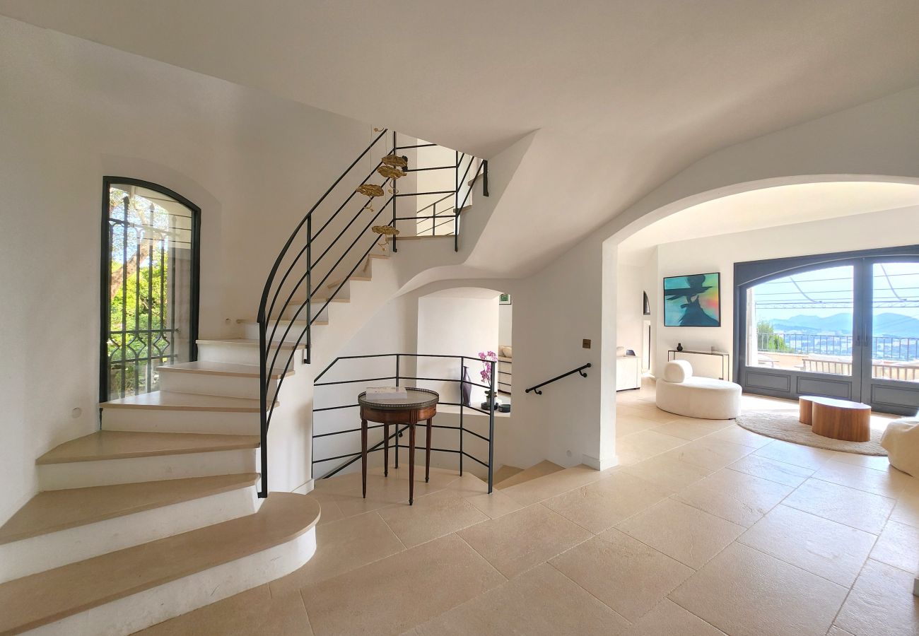 Villa à Mougins - Luxueuse villa 5ch 570m² Mougins - Piscine 