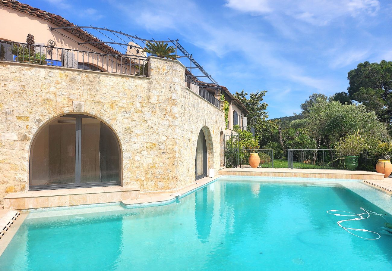 Villa à Mougins - Luxueuse villa 5ch 570m² Mougins - Piscine 
