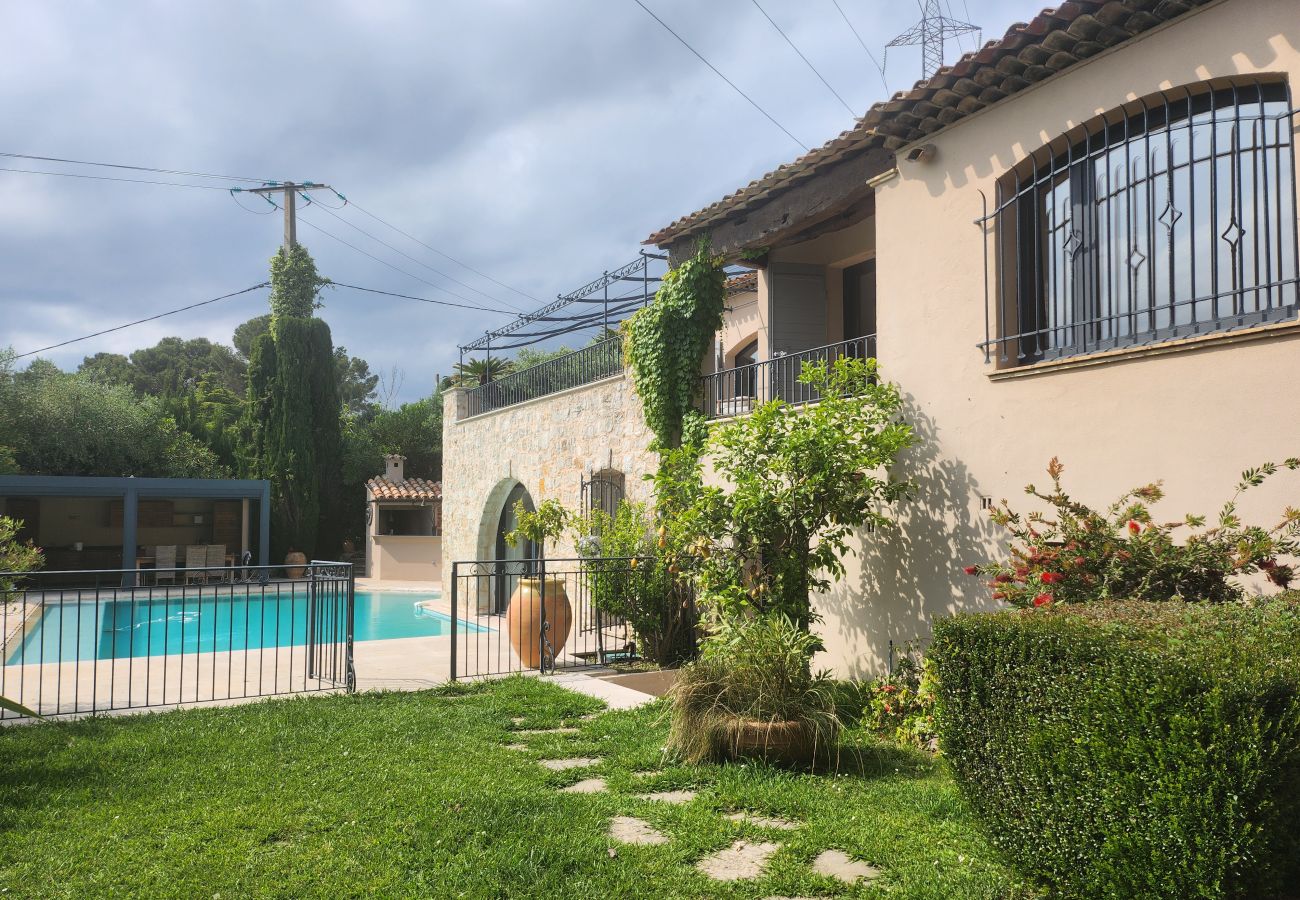 Villa à Mougins - Luxueuse villa 5ch 570m² Mougins - Piscine 