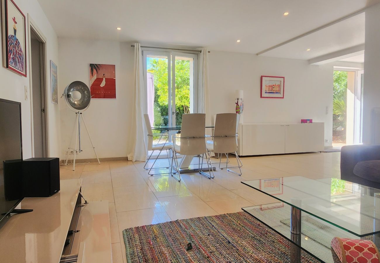 Appartement à Cannes - Appartement 2ch centre-ville cannes