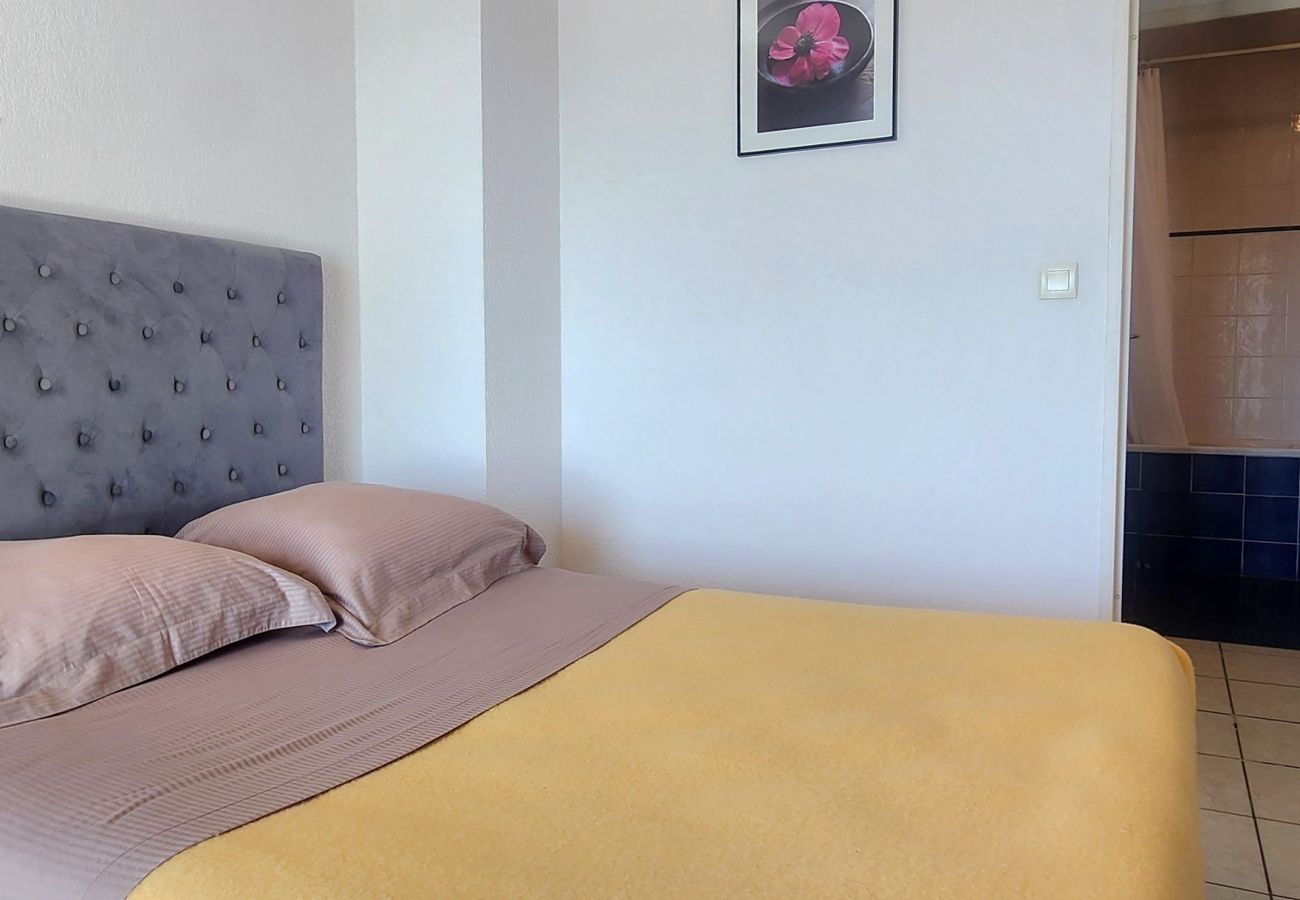 Appartement à Cannes - 2ch avec parking privée - 700m des plages