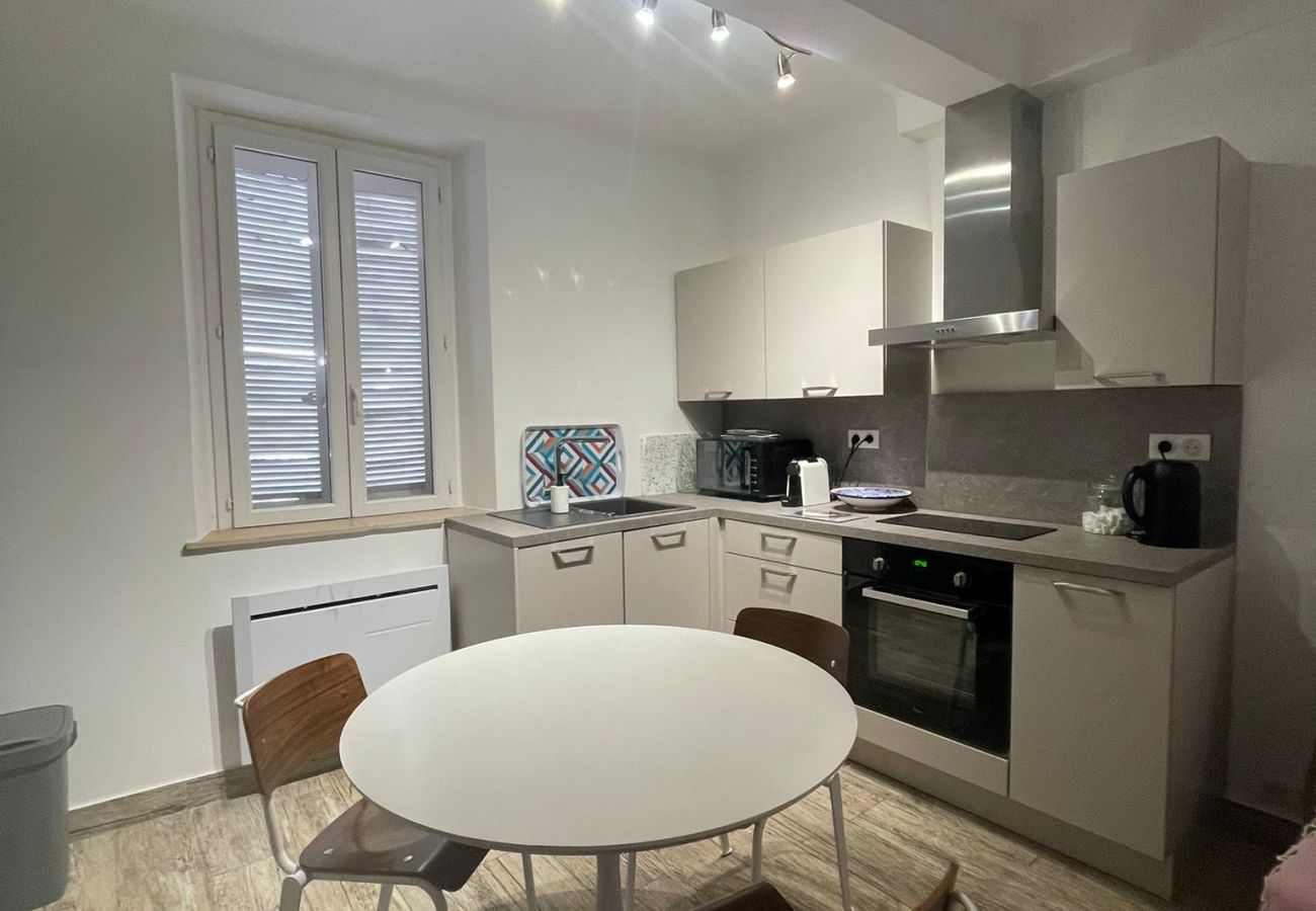 Appartement à Cannes - 2p centre Cannes - 200m des plages 