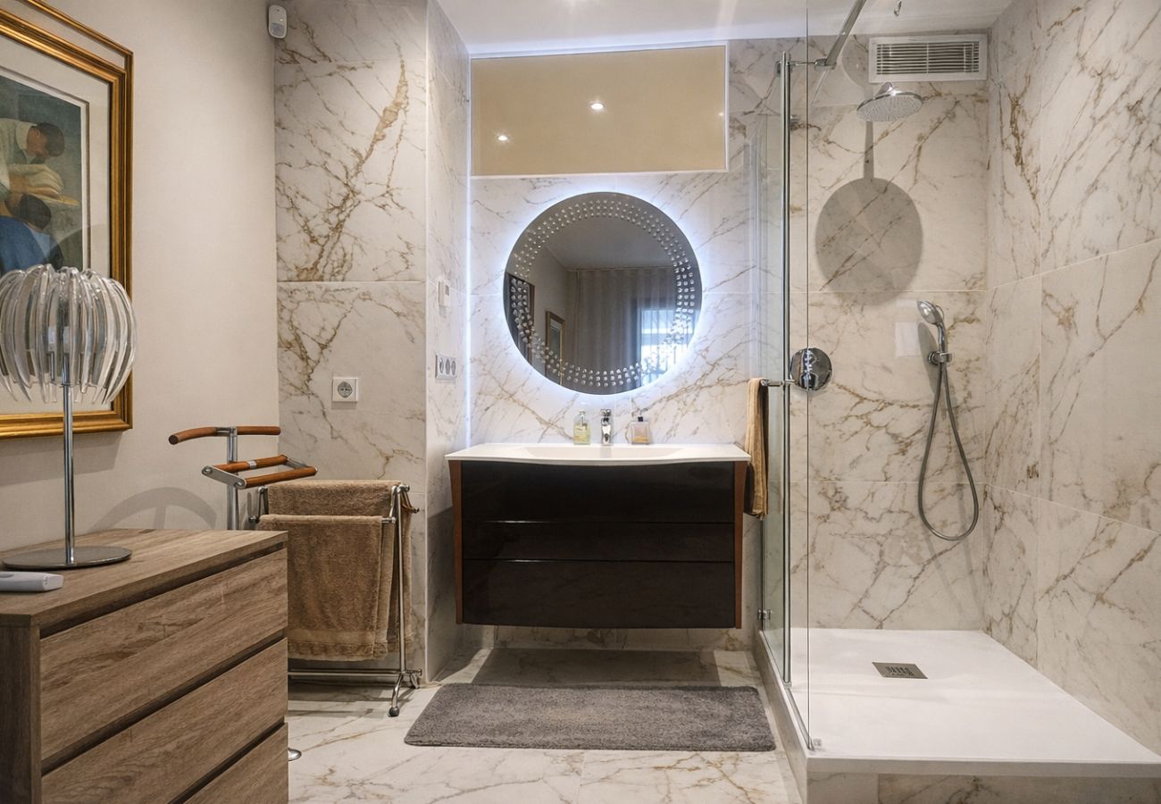 Appartement à Cannes - 3 pièces au centre de Cannes - 50m de la Croisette