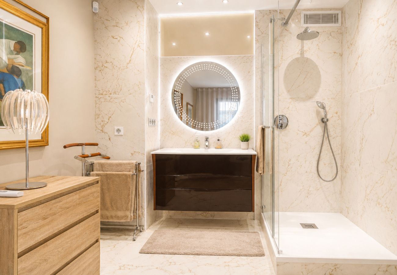 Appartement à Cannes - 3 pièces au centre de Cannes - 50m de la Croisette