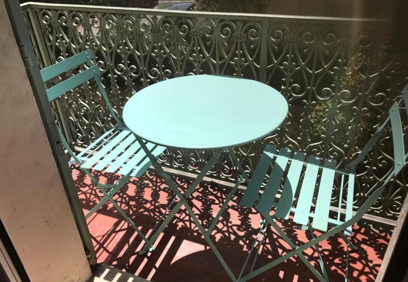 Appartement à Cannes - 2 pièces climatisés centre Cannes - 500m de la plage