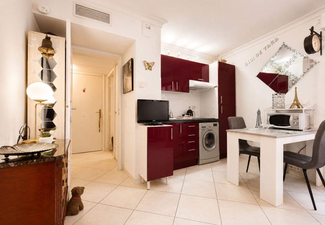 Studio à Cannes - Studio climatisé à 400m des plages - Centre ville