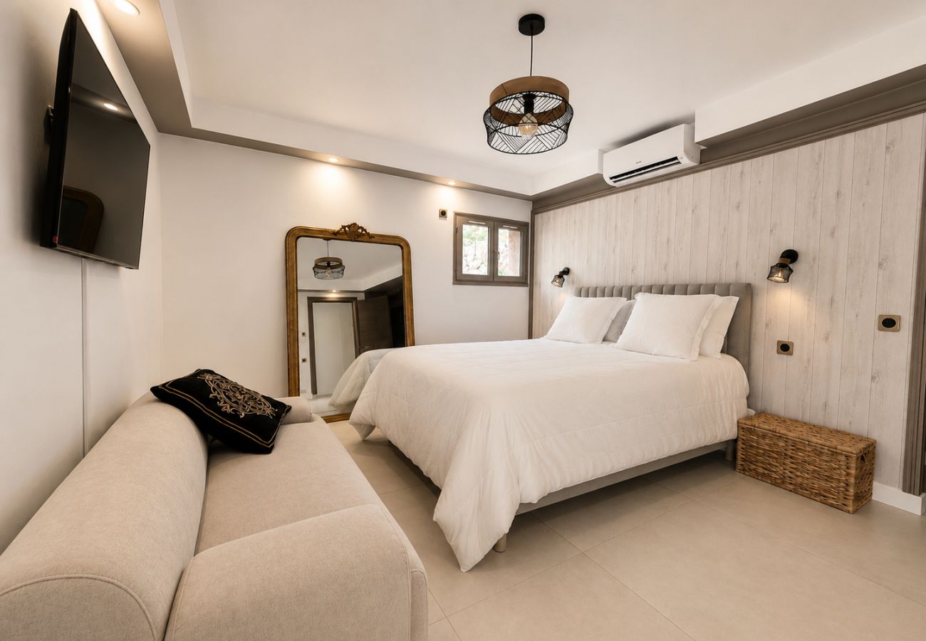 Villa à Mandelieu-la-Napoule - Luxueuse villa 8 ch climatisées avec piscine privée sur les hauteurs