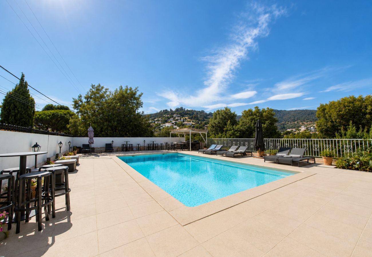Villa à Mandelieu-la-Napoule - Luxueuse villa 8 ch climatisées avec piscine privée sur les hauteurs