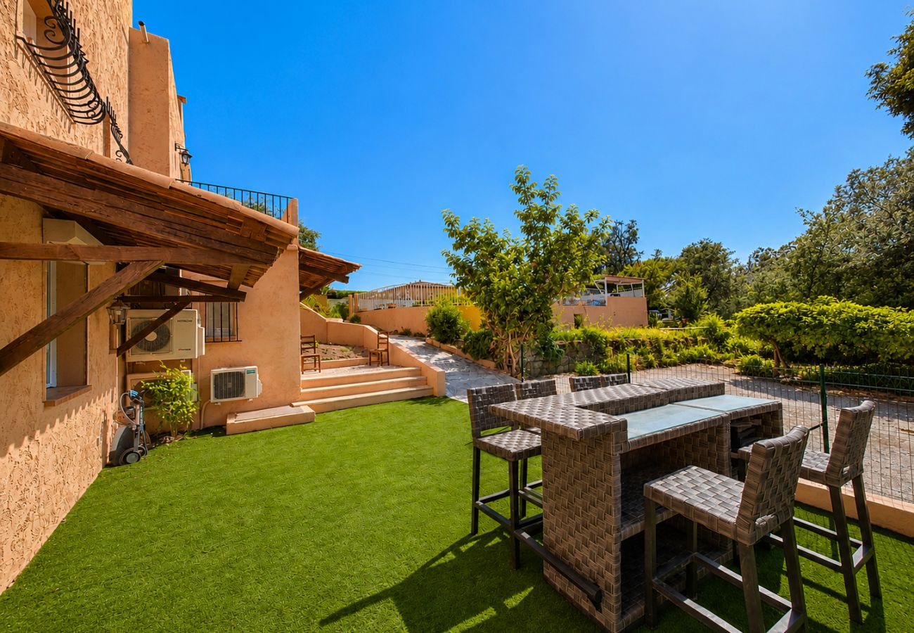 Villa à Mandelieu-la-Napoule - Luxueuse villa 8 ch climatisées avec piscine privée sur les hauteurs