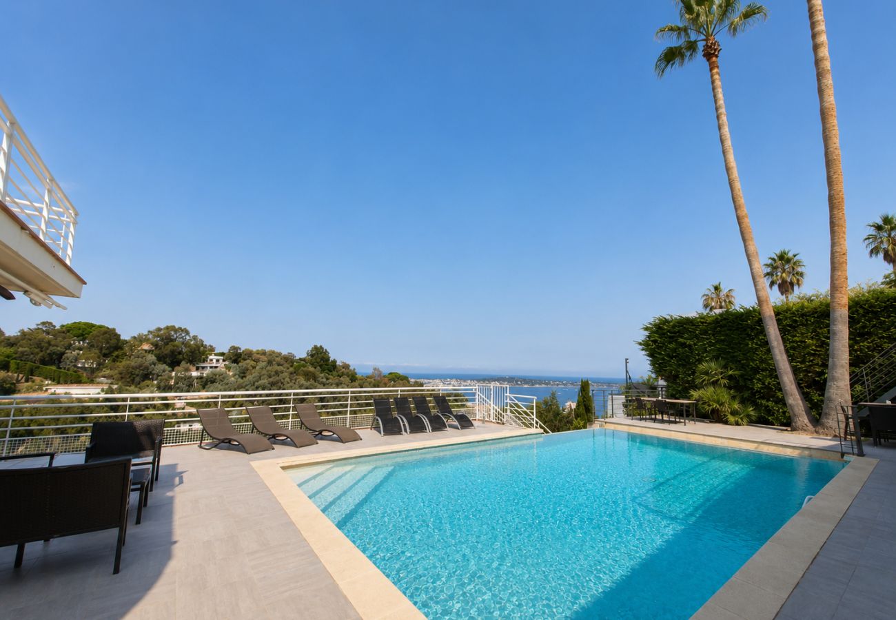 Villa à Vallauris - Villa 6ch vue mer panoramique et piscine - Super Cannes